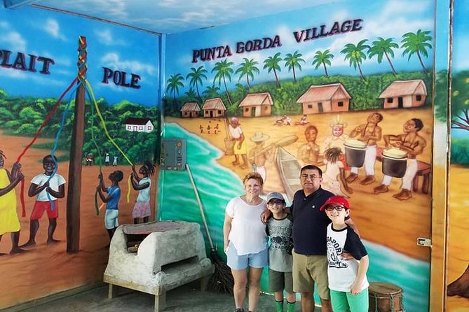 Roatan Private Sloths, Monkeys, Birds Encounters, City Tour and Transfer