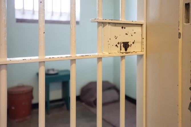 Robben Island Tour - Hotel Pick-Ups & Stops at Interesting Places Pre/Post Tour - Highlights of the Robben Island Tour