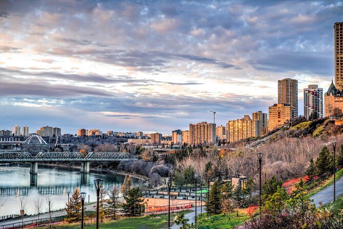 Romantic Tour Around Edmonton For Couples