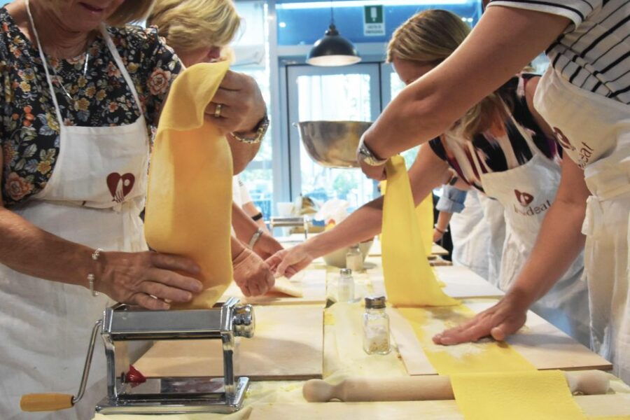 Rome: 1 Hour Pasta Making Class - Good To Know