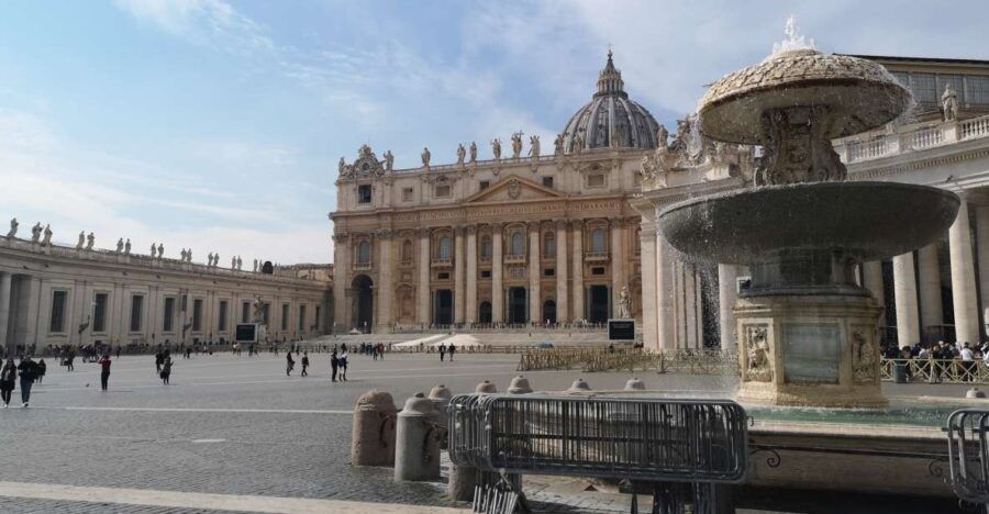 Rome: St. Peter's Basilica and Vatican Grottoes Walking Tour - Good To Know