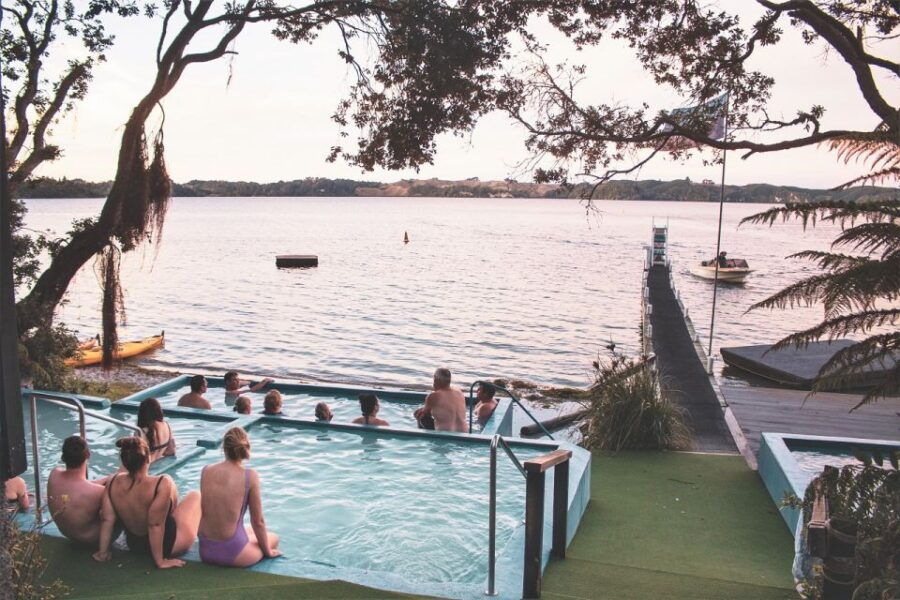 Rotorua: Lake Rotoiti Glow Worm Kayak Tour & Hot Pools - Good To Know