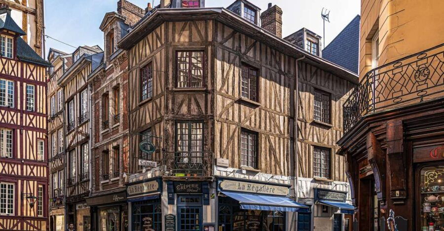 Rouen : Birthday Mission Outdoor City Game