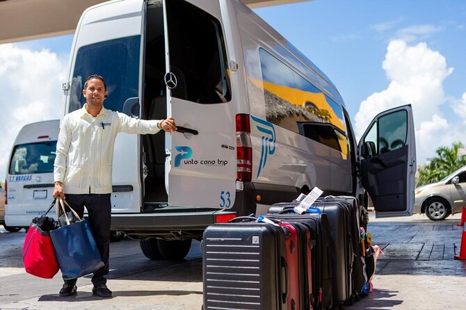 Round Trip Airport Transfers / Bávaro and Uvero Alto Punta Cana