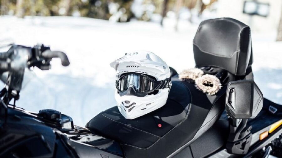 Rovaniemi: Arctic Circle Family-Friendly Snowmobile Tour