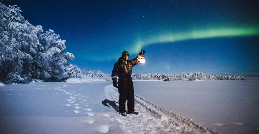 Rovaniemi: Aurora Hunting Photography Tour With Hot Drinks