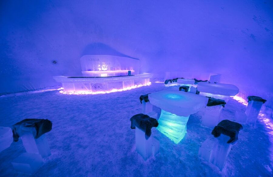 Rovaniemi: Snow Hotel Tour and Ice Restaurant Dinner