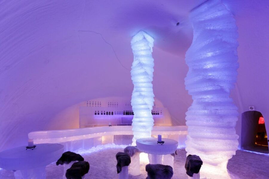 Rovaniemi: Snowmobile Safari to Arctic Snow Hotel
