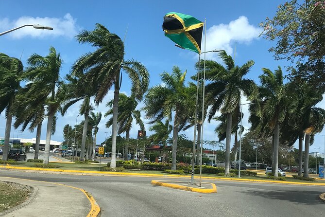 RT AirpoRT Transfer From Kingston to Your Location