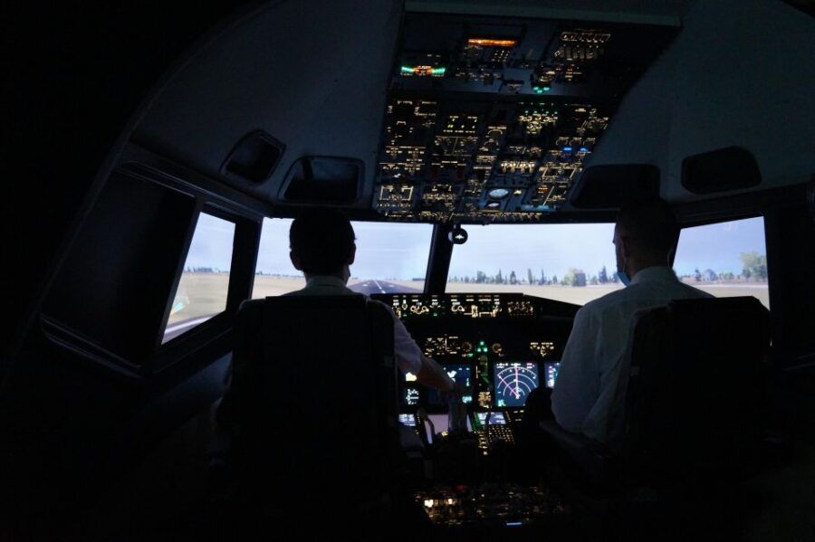 Sabadell (Barcelona): Flight Simulator Experience B737 - Experience Details