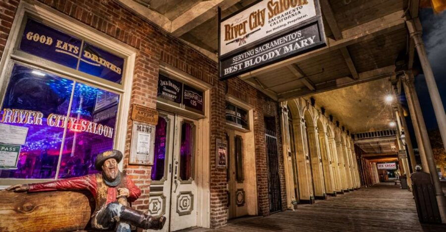 Sacramento: Gunslingers Ghosts and Ghouls Walking Tour
