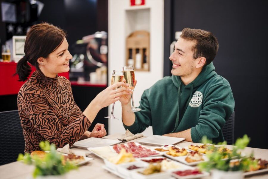 Sagrada Familia, Jamon & Tapas Tasting Experience - Good To Know