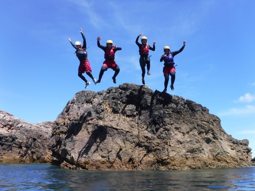 Sagres: Coasteering – Swimming, Cliff Jump & Rock Climbing