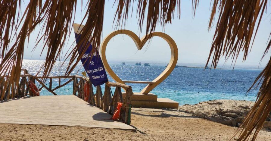 Sahl Hasheesh: Magawish Island & Snorkeling W Buffet Lunch