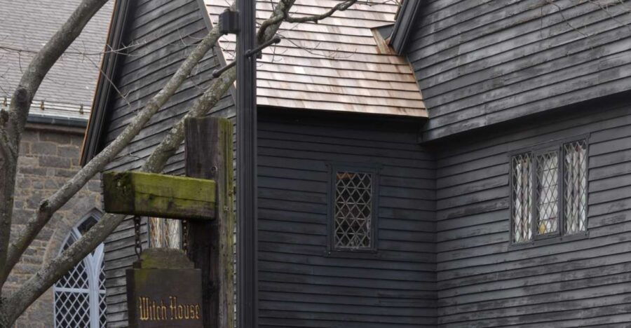 Salem: Ghosts of Salem Walking Tour