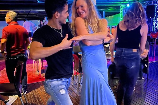 Salsa Lesson PLUS Night Out Dancing With Local Pros in Panamá - Experience Highlights