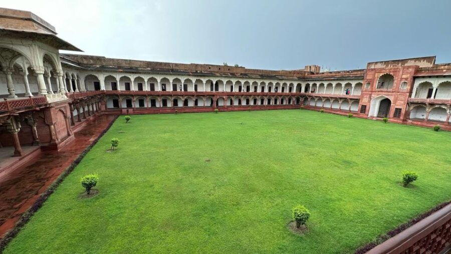 Same Day Agra Tajmahal Tour Guide From Delhi Available - Good To Know