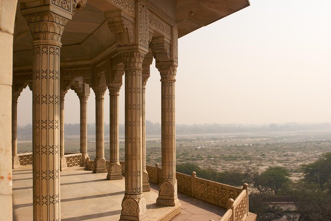 Same Day Taj Mahal and Agra Tour From Pune With Return Flights