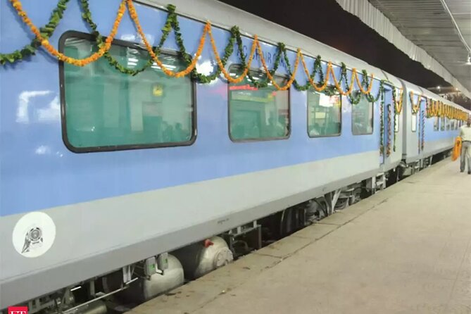 Same Day Taj Mahal Tour by Gatiman Train From Delhi - Good To Know