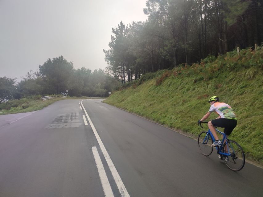 San Sebastian: Guided Road Bike Tour