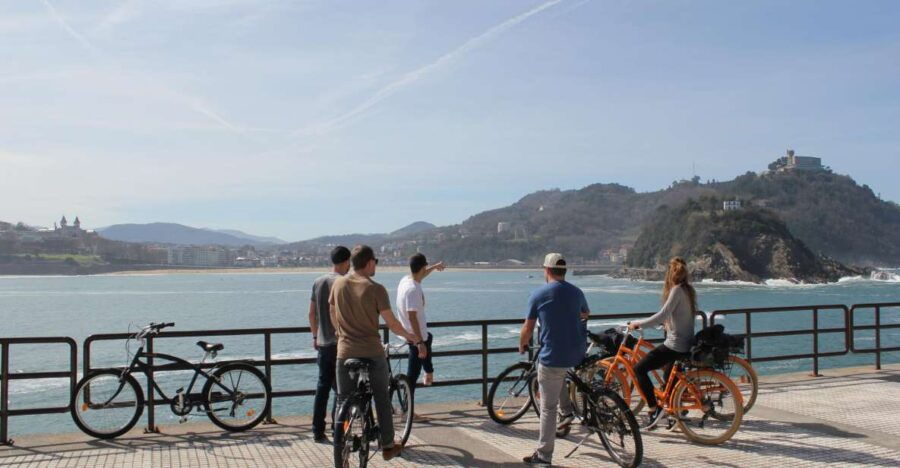 San Sebastian: Small Group Bike Tour