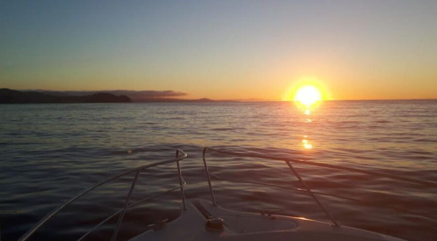 San Sebastian: Sunset on a Yacht - Good To Know