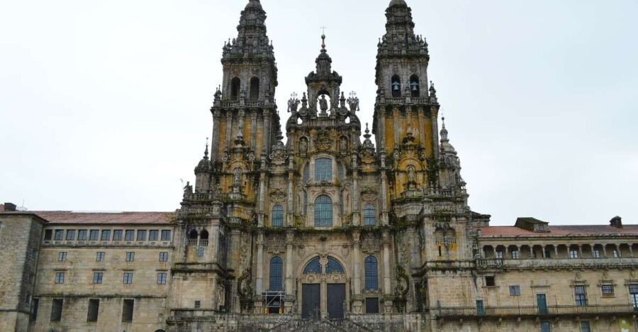 Santiago De Compostela Cathedral: Tickets and Private Tour - Good To Know