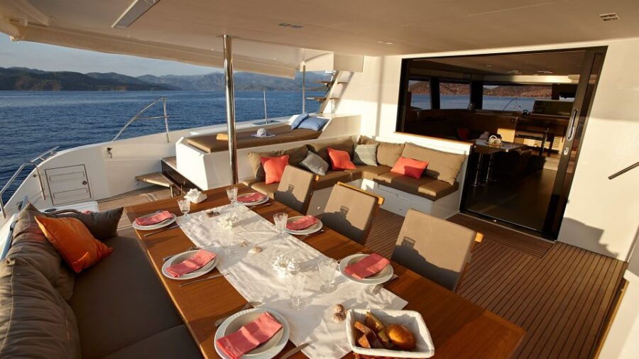 Santorini: Luxurious Catamaran Cruise With Meal & Open Bar - Good To Know