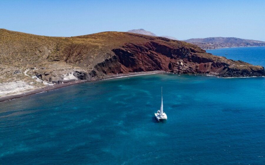 Santorini: Luxury Caldera Cruise With Meal & Drinks