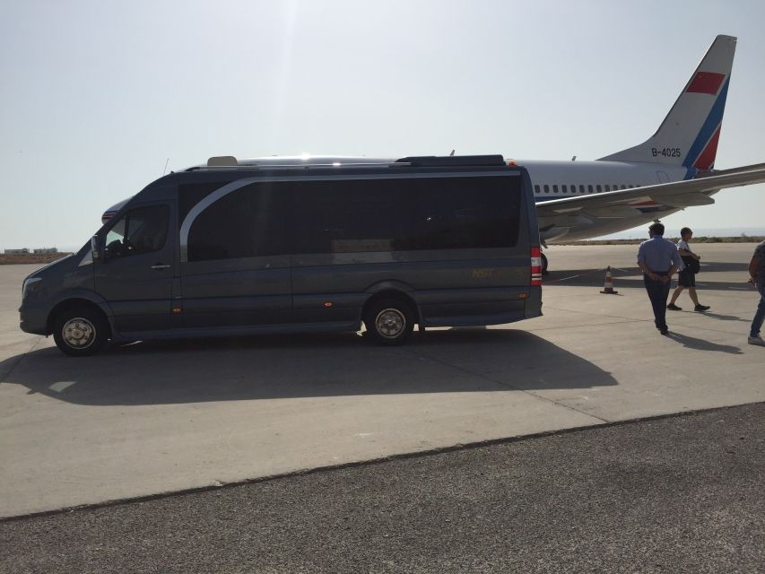 Santorini: One-Way Transfer To/From the Port or Airport