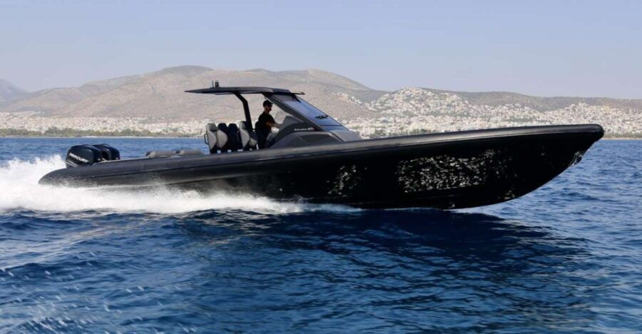 Santorini: Private Cruise of Santorini Caldera With Open Bar