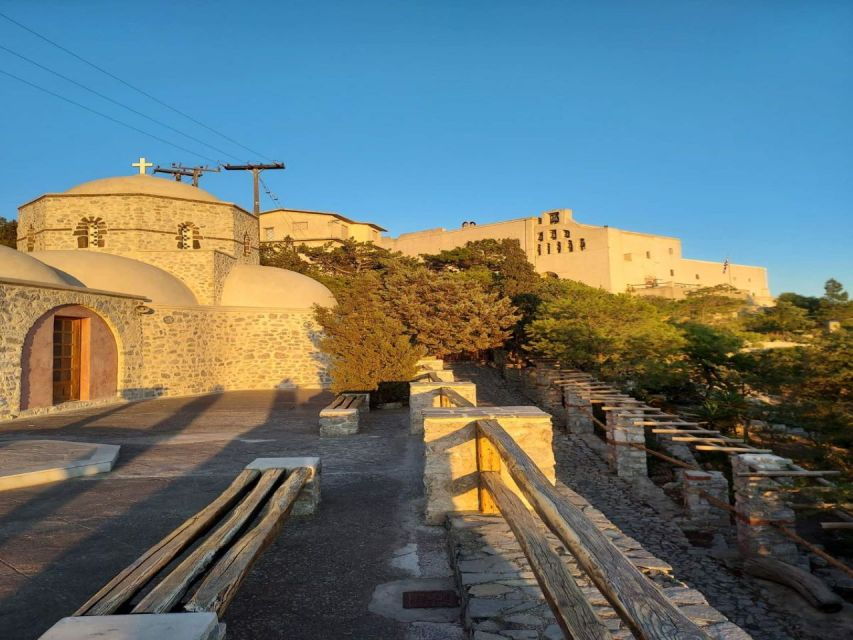 Santorini: Sunset Cheers & Dine - Activity Details