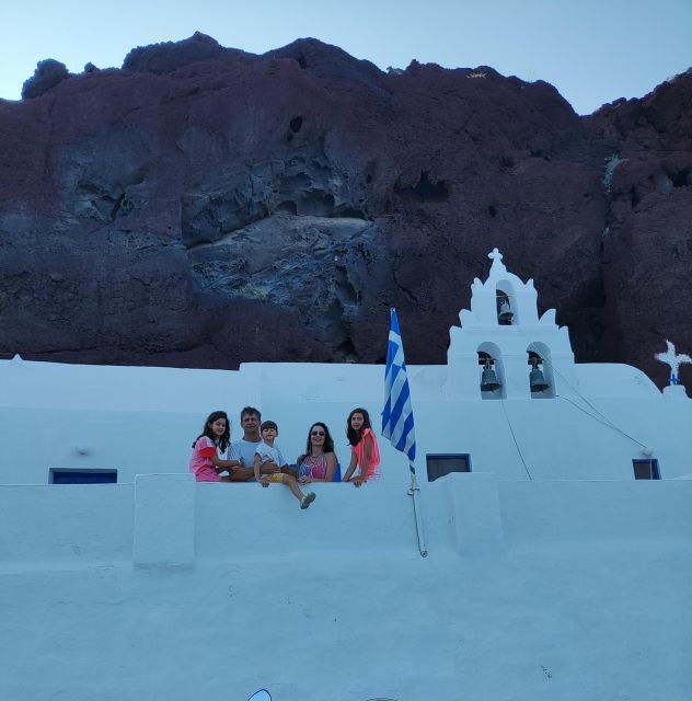 Santorini:Tour Around the Island With a Local