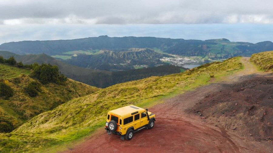 Sao Miguel: Jeep Tour to Sete Cidades & Lagoa Do Fogo
