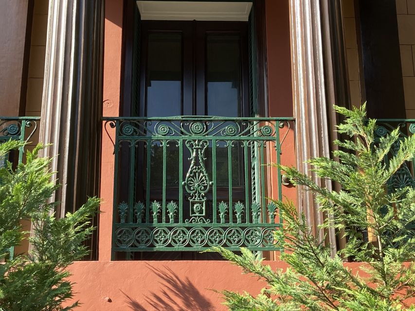 Savannah: Historic District Overview on Foot