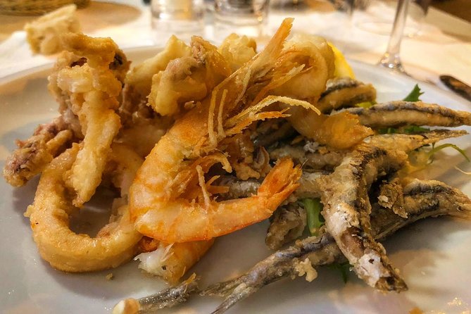 Seaside Naples Food Tour With Marina Promenade & Visit of Castel Dellovo - Good To Know