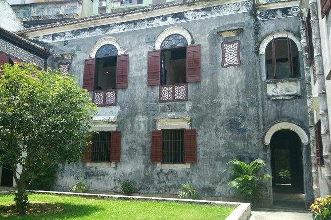 Seat-In-Coach Macau Tour With Simple Buffet Lunch From Hong Kong