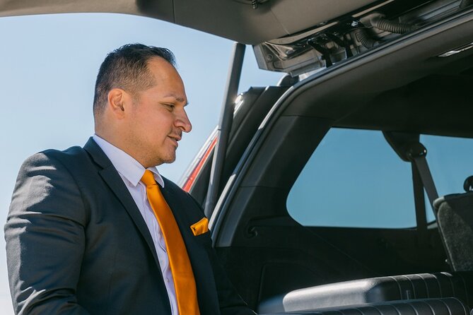 Seattle Roundtrip Chauffeur Driven Airport Transfer - Good To Know