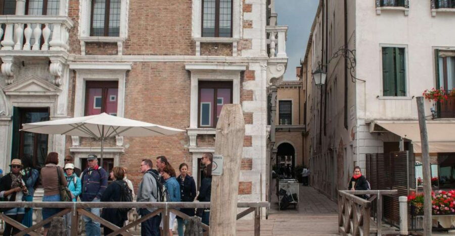 Secret Venice & Gondola Tour - Good To Know