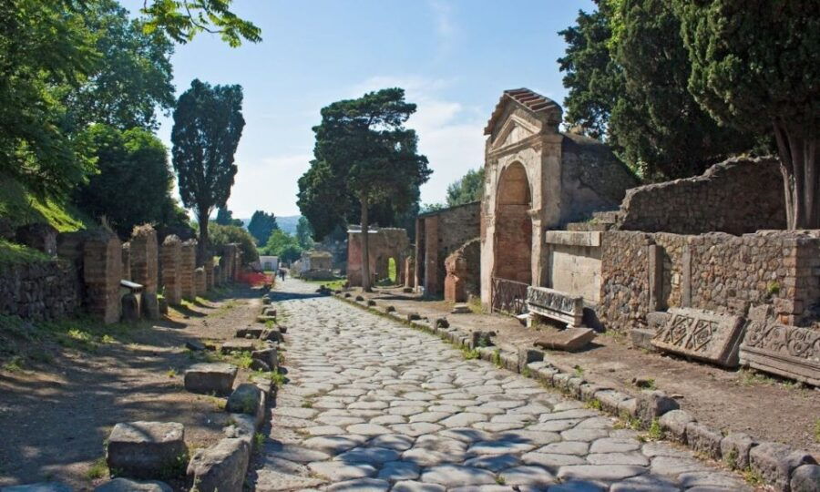 Secrets of Pompeii: a Journey Back in Time Guided Tour