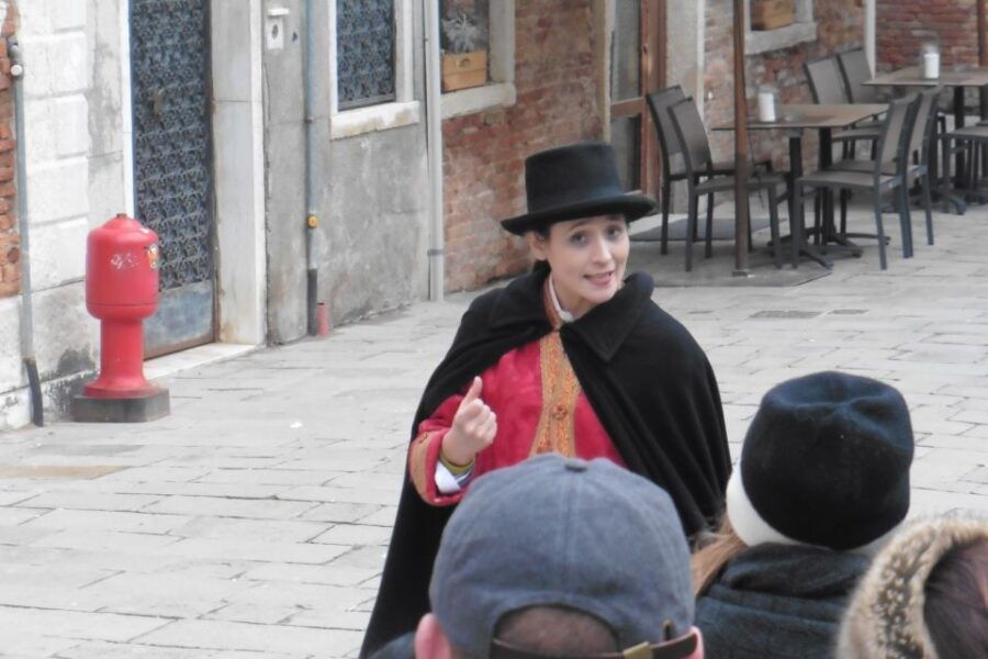 Secrets of Venice: Theatrical Carnival Walking Tour - Good To Know