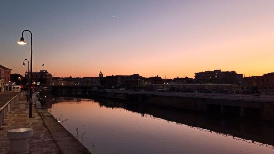 Senigallia: 2-Hour Relaxing Night Walking Tour & Beer