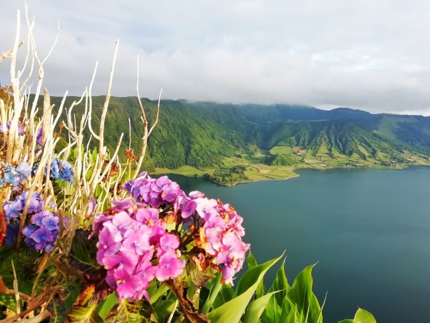 Sete Cidades – Nature Lovers – Private Jeep Tour