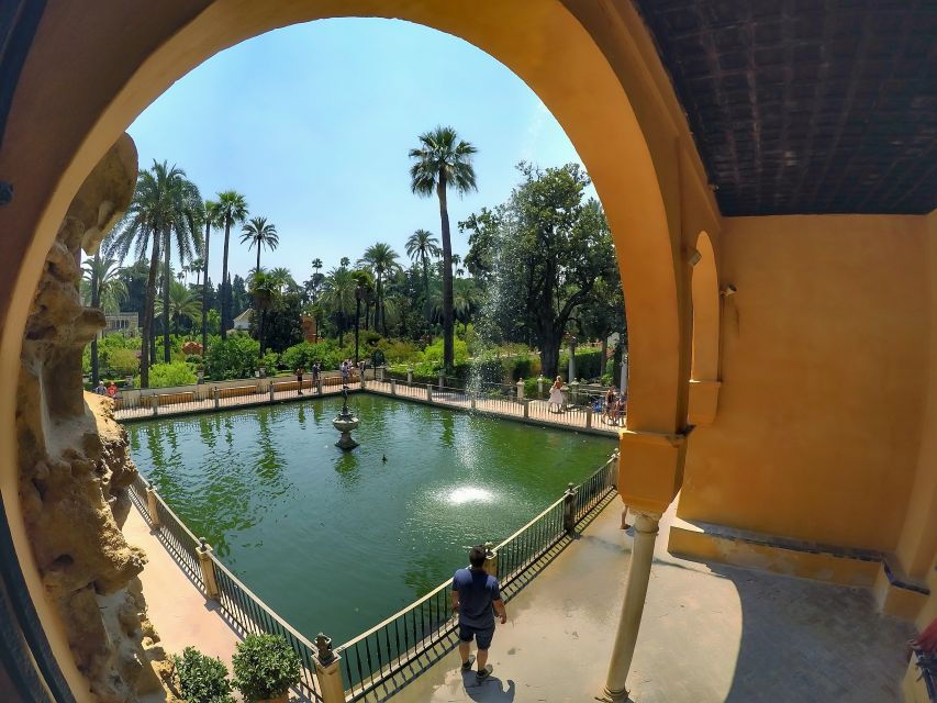 Seville: Alcazar Private Tour