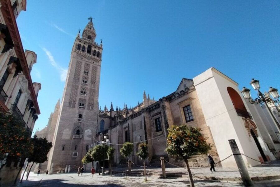 Seville: Private Guided City Walking Tour - Good To Know
