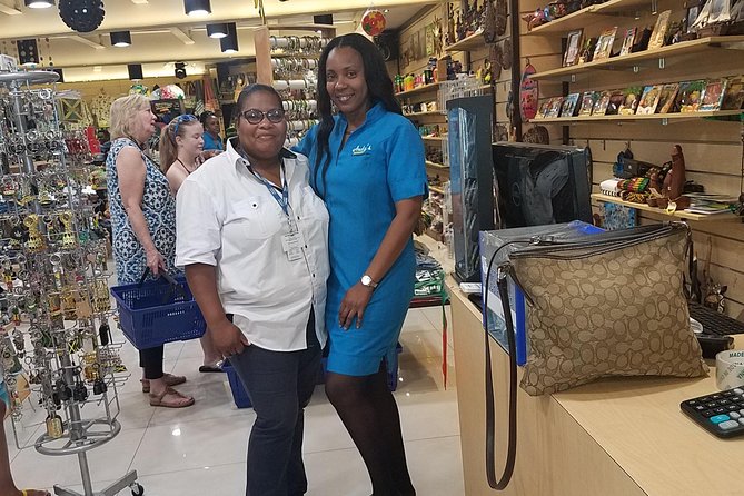 Shopping From Ocho Rios Hotels