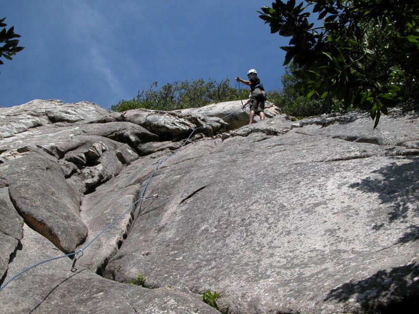 Sintra: 3.5-Hour Rock Climbing Experience