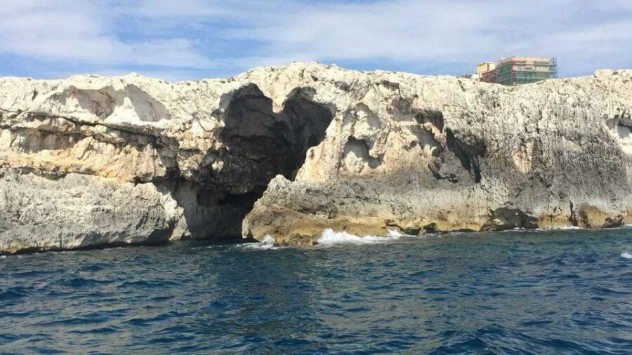 Siracusa: Ortygia Island Boat Tour With Grotto Visit - Good To Know