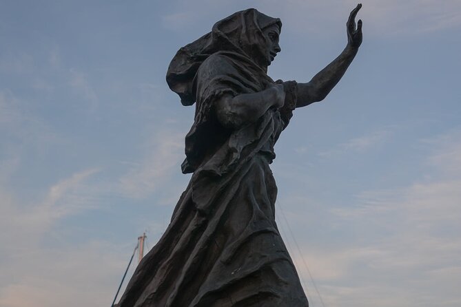 Small-Group Cultural Walking Tour of Skrova