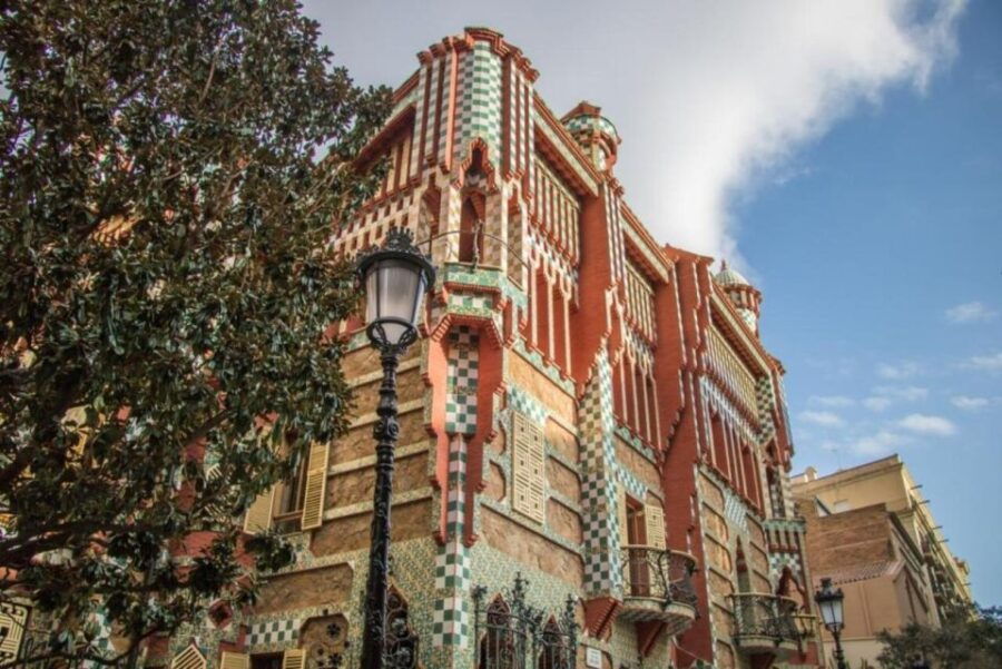 Small Group Modernism in Barcelona Walking Tour - Good To Know